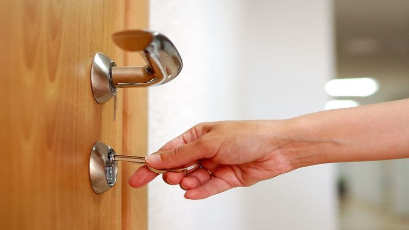 When It Is Time to Use Emergency Locksmith Services in Suffolk County, NY