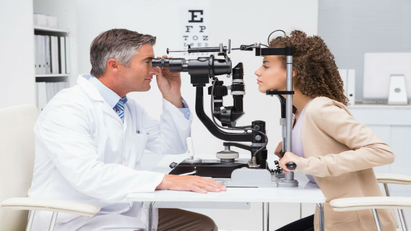 Signs That Indicate You May Need Cataract Surgery in Honolulu